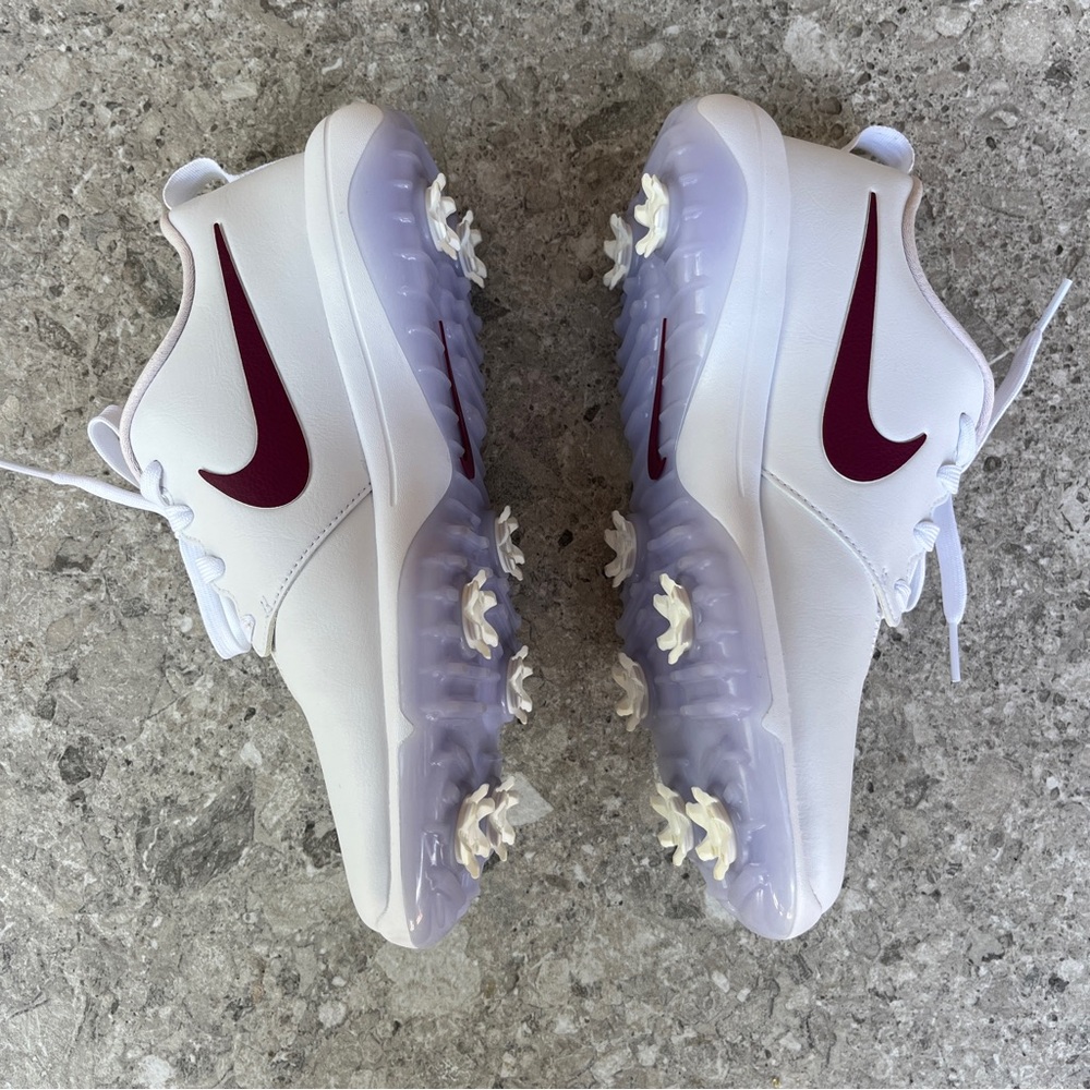 NWOT Women’s Nike Roshe G Tour Golf Cleats Shoes White Maroon (Plum) AR5582-103 - Picture 4 of 7